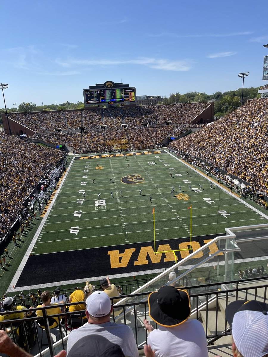 BeTheGood_YOLO's tweet photo. Let’s get this season started…Go Hawks!!!
#FightForIowa https://t.co/O6Y9MTZbZe