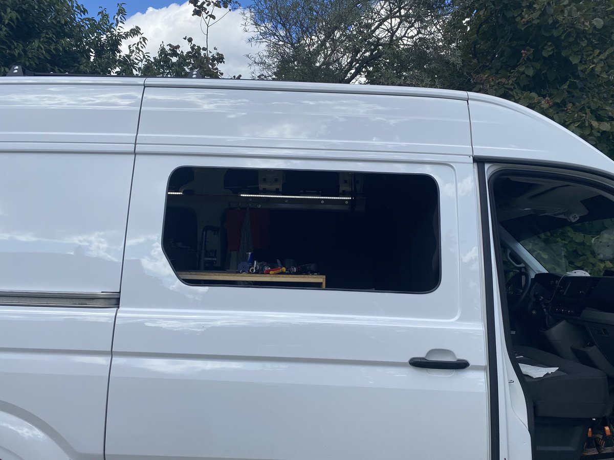 FlashmanBTC's tweet photo. Heutiger PoW und nein da helfen tatsächlich mal keine #Sticker sondern nur noch eine Scheibe und Scheibenkleber. 🤣🧡 https://t.co/gTtUtSKPrW
