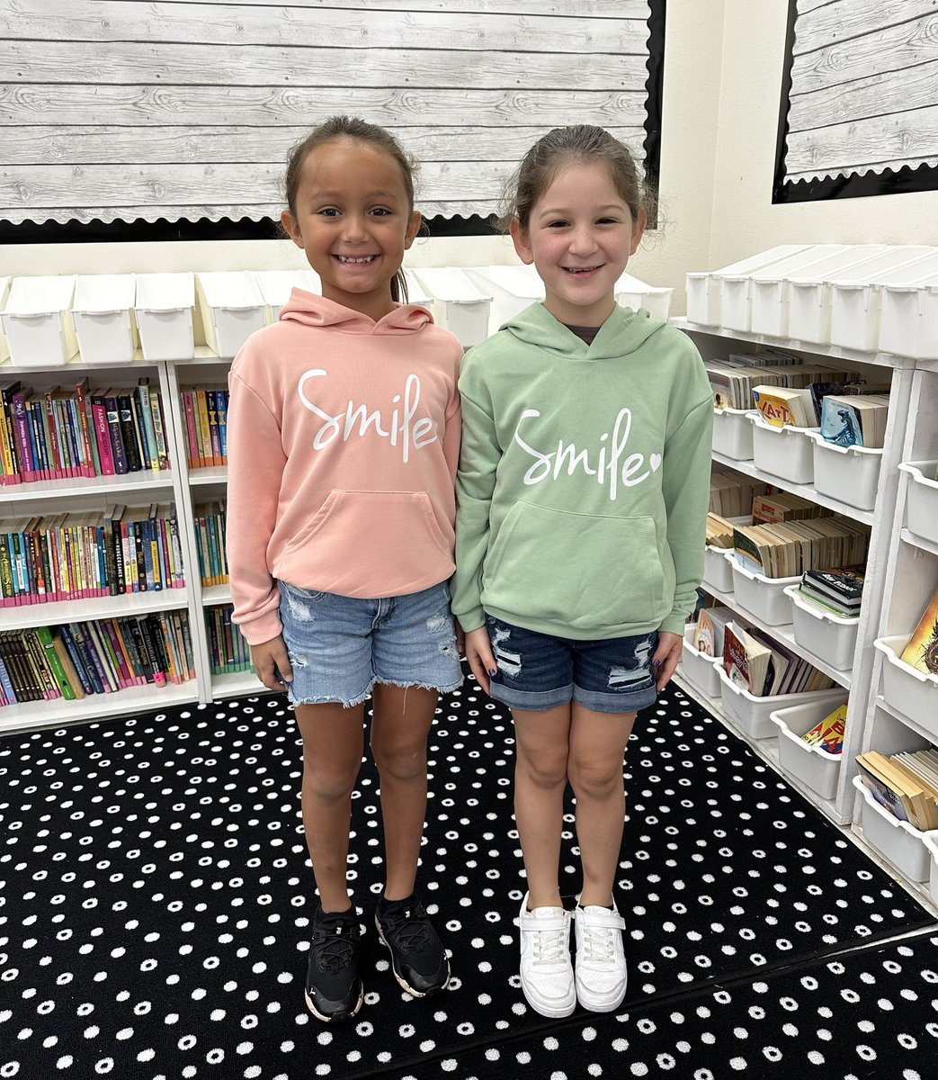 Yami Hoyos tweet media