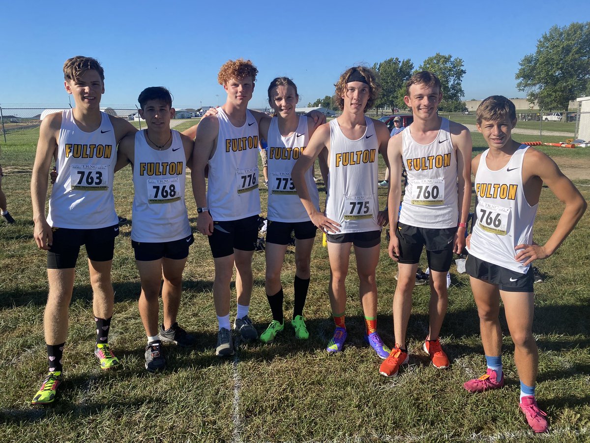 CoachGYates's tweet photo. Noah Thompson takes 1st and Kai Foster takes 2nd to lead our #fultonhornetsxc boys team to a 2nd place finish in the small school division at the Jim Marshall Invitational!  Results: https://t.co/Tsh7PAeOoa
@FPSActivities @RLCampbell13 https://t.co/KKMPc0XWhL