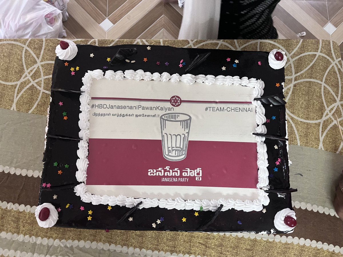PAnilKumarJSP's tweet photo. @PawanismNetwork @PawanKalyan #Chennai #VeltechUninersity #GoodLifeCenter #OrphanKids https://t.co/oMoJn0k3FU