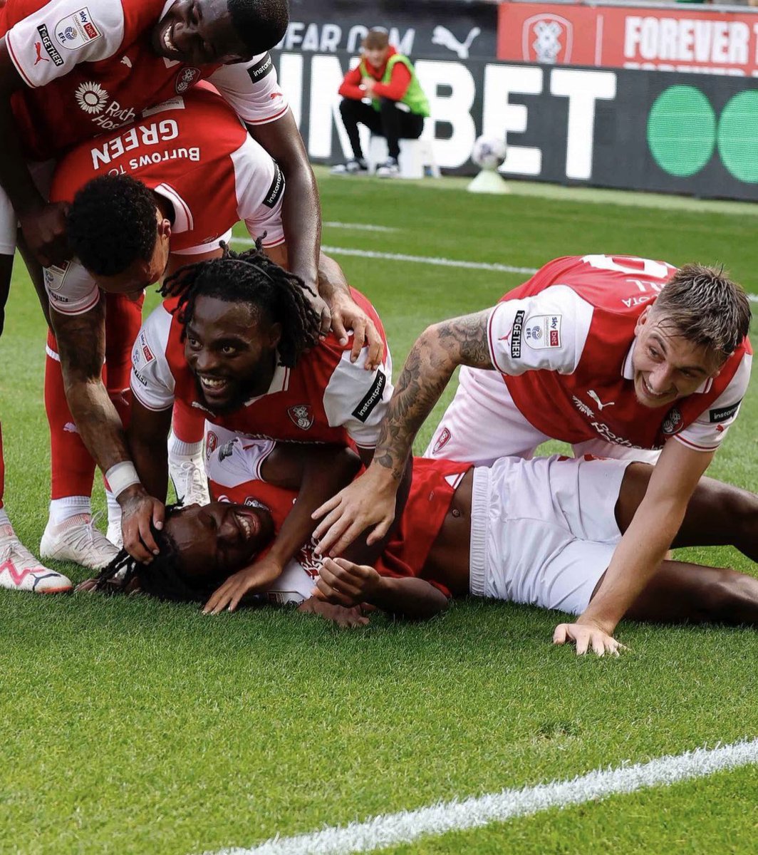I’m trying to not get too excited but… OMG how good do we look!  Don’t get me wrong still work to do but WOW🤞 

Enjoy your weekend Millers I know I will 😅

#RUFC