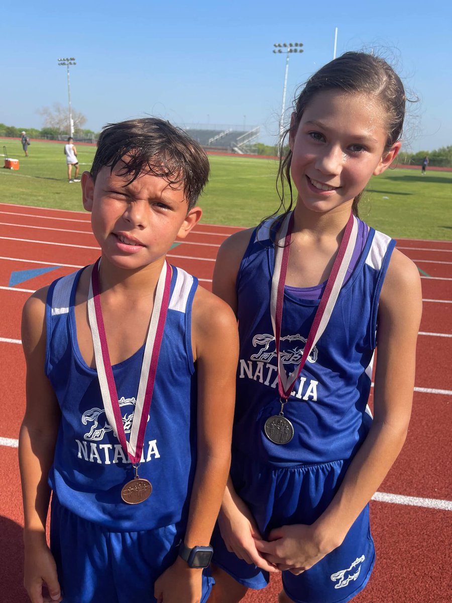 NCrosscountry's tweet photo. 7th Grade Boys and Girls came to compete! All new PR’s!! So proud of this group!

Zena Lara placed 2nd!
Aiden Garza placed 9th!
#TTP #CHAMPIONSHIPCULTURE https://t.co/kB2kZtSQgh