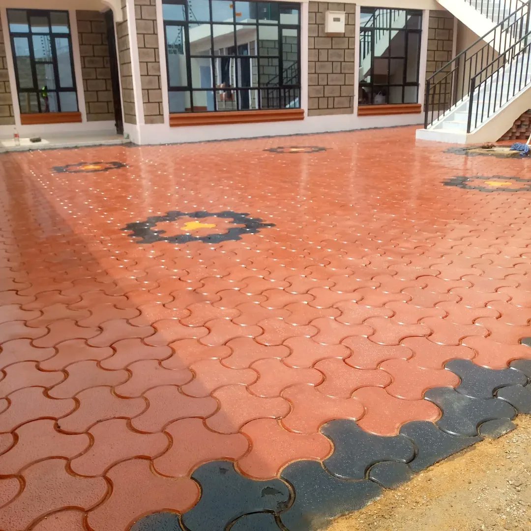 CabropexKenya's tweet photo. 𝗜𝗺𝗽𝗿𝗲𝘀𝘀𝗶𝘃𝗲 𝗖𝗮𝗯𝗿𝗼 𝗣𝗮𝘃𝗲𝗿 𝗜𝗻𝘀𝘁𝗮𝗹𝗹𝗮𝘁𝗶𝗼𝗻𝘀 𝗯𝘆 𝗖𝗮𝗯𝗿𝗼𝗽𝗲𝘅 𝗞𝗲𝗻𝘆𝗮 𝗟𝘁𝗱
Concrete Cabro pavers are one of your best choices for a new /replacement of driveway/pathway/compound if your goals are design versatility, durability &amp; easy maintenance https://t.co/z3ubKC8N8E