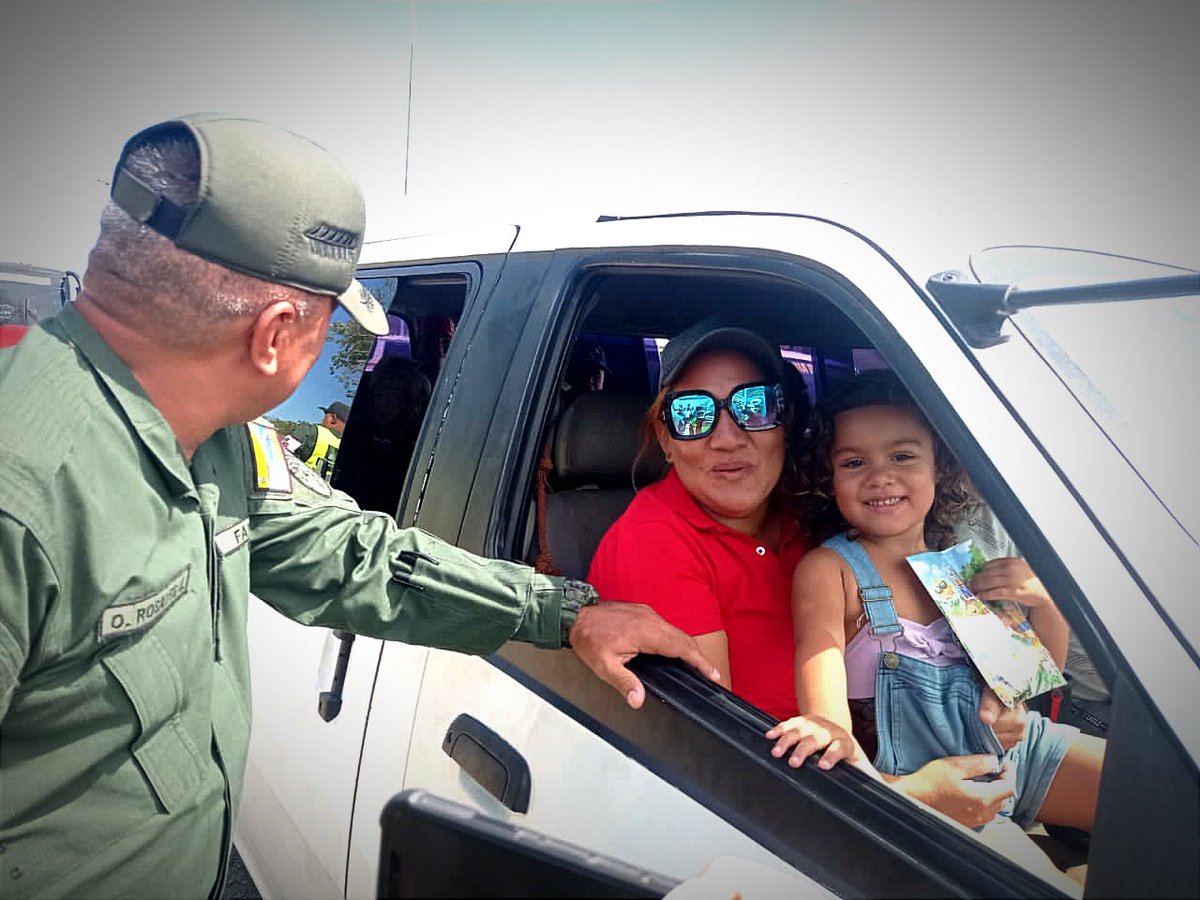 FuerzaGuaiqueri's tweet photo. Este #02Sep en Nueva Esparta se conto con la visita del MG @LopezvargasR Superintendente Nacional Antidrogas como parte del Despliegue Vacaciones Seguras 2023, dispositivo Virgen Del Valle.
#VenezuelaEnPlan30 https://t.co/avTMlPpojd