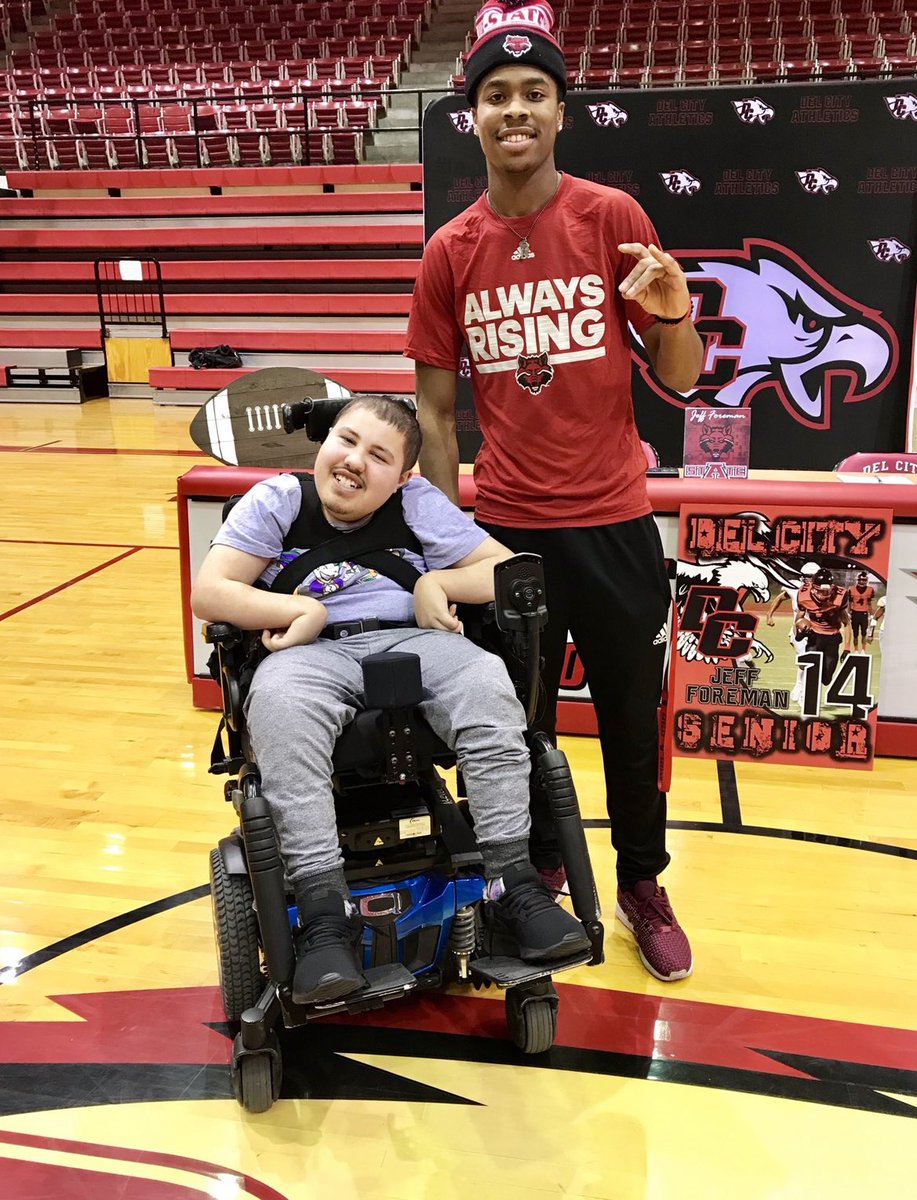 Chelsea Sims tweet media