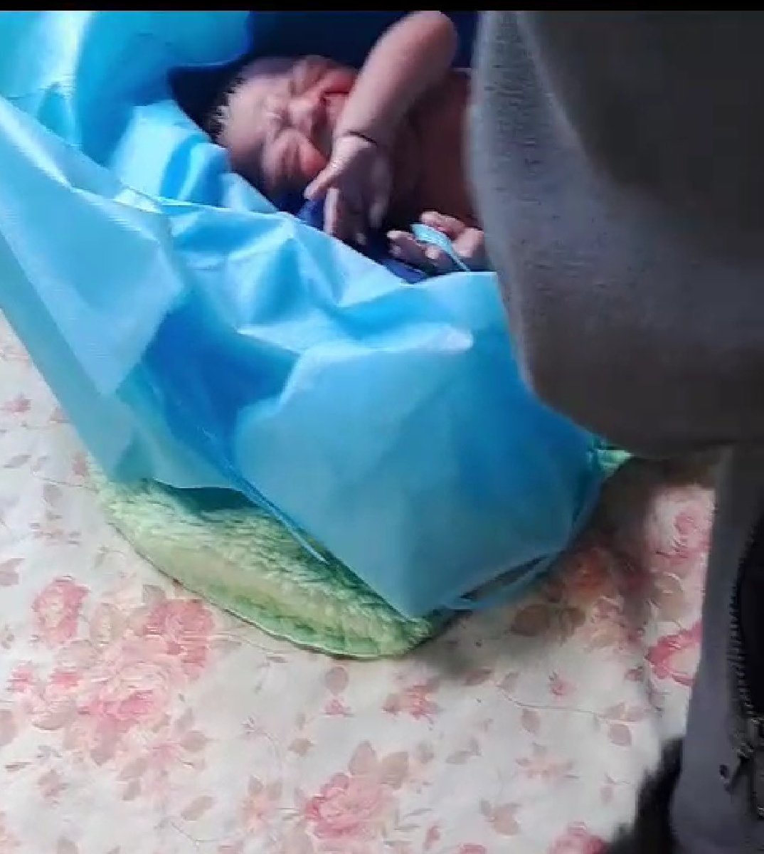 JZO  V-Asistencia a parto Hr. 9.30 efectivos del G. R. T en  Zona de Sec 24a asistieron el parto  de M. F de 29 años, cortando cordón umbilical y brindando primeros auxilios al Bebé, derivados en buenas condiciones al H. P. R