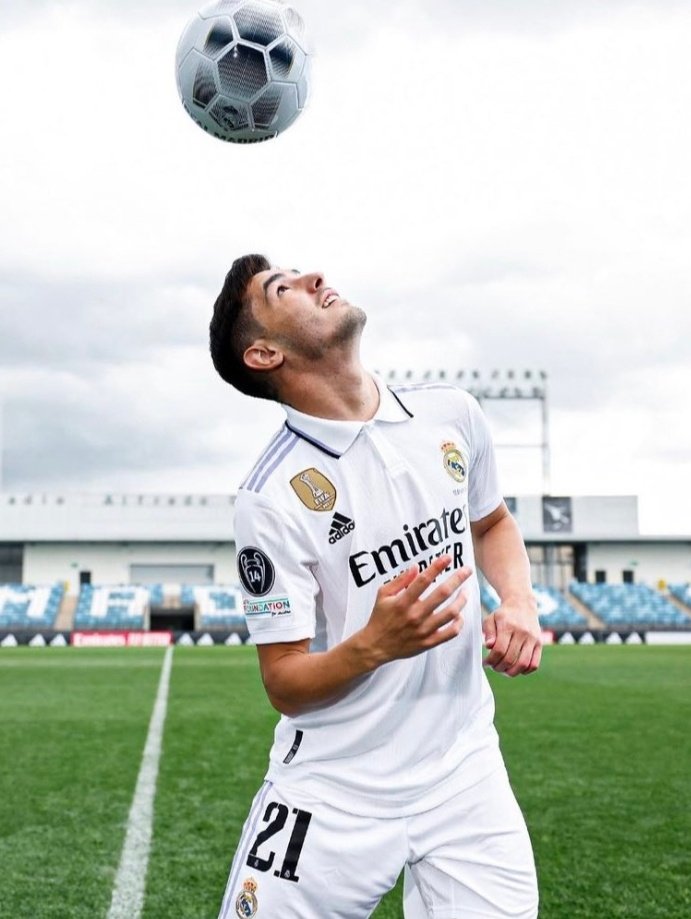 Hazardneta7's tweet photo. Debe jugar mucho más, con mas minutos puede consolidarse como una pieza clave.

Dale @Brahim 🙌💥 https://t.co/GbDq3UYPlQ