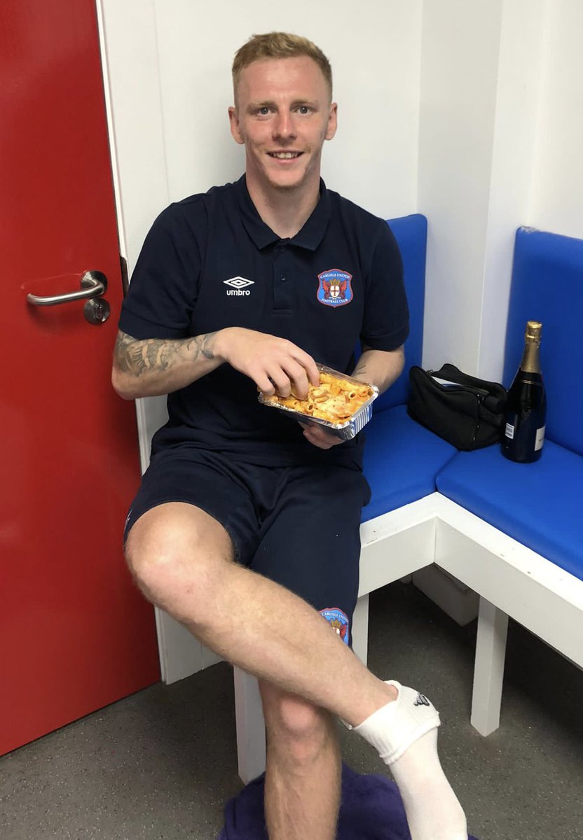 officialcufc's tweet photo. 🍾 🍝 A well deserved @VestaWealth man of the match and post match pasta from St Nicholas Arms for Callum Guy today 😍 #cufc https://t.co/t7HAa4OuWM