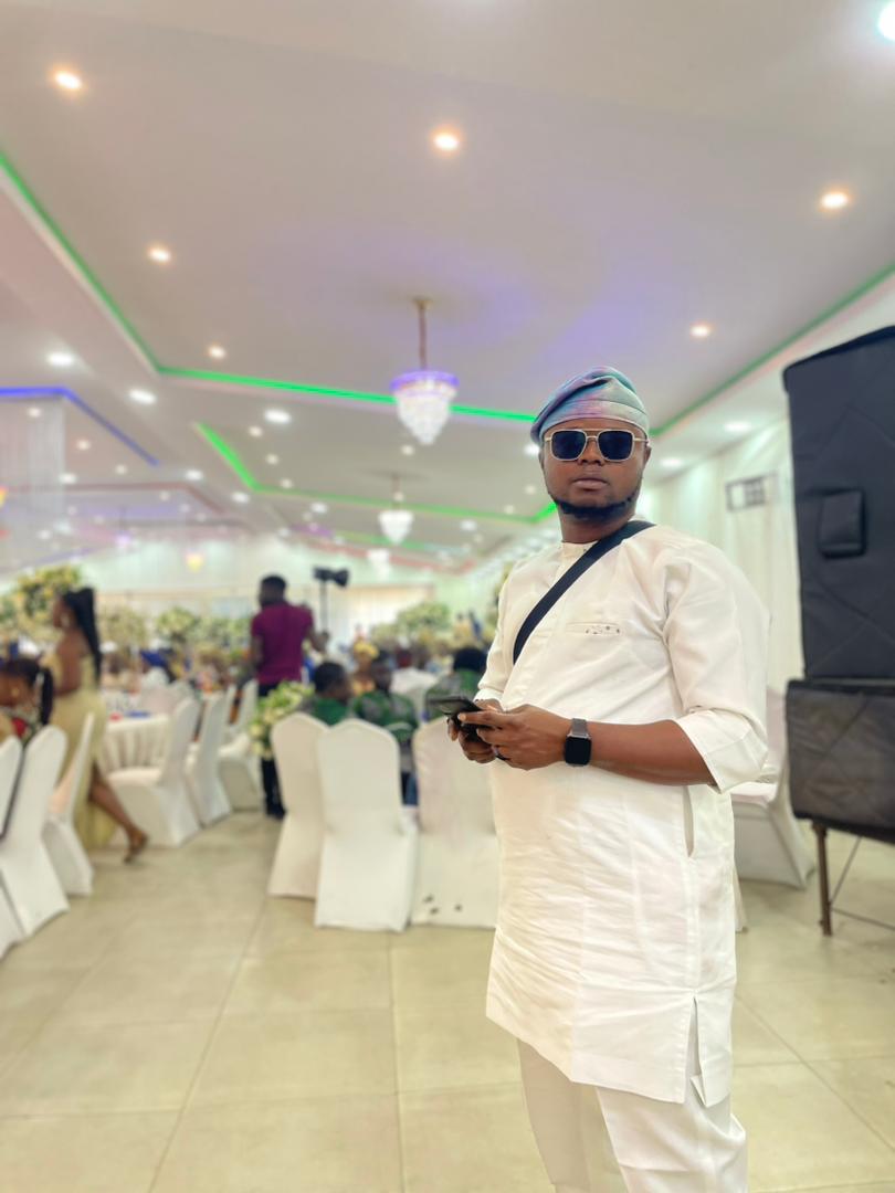 holuwafemi_002's tweet image. Saturdays are for Owambe🥰🥃

📸 @Holuwatosin744