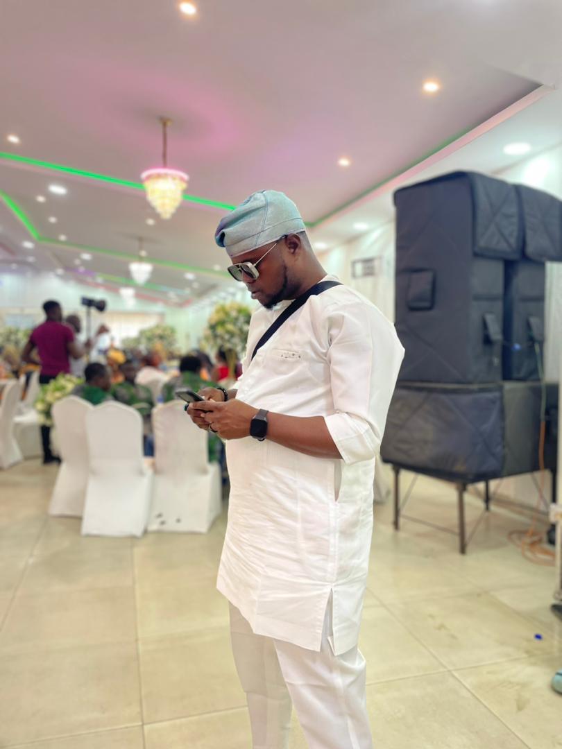 holuwafemi_002's tweet image. Saturdays are for Owambe🥰🥃

📸 @Holuwatosin744