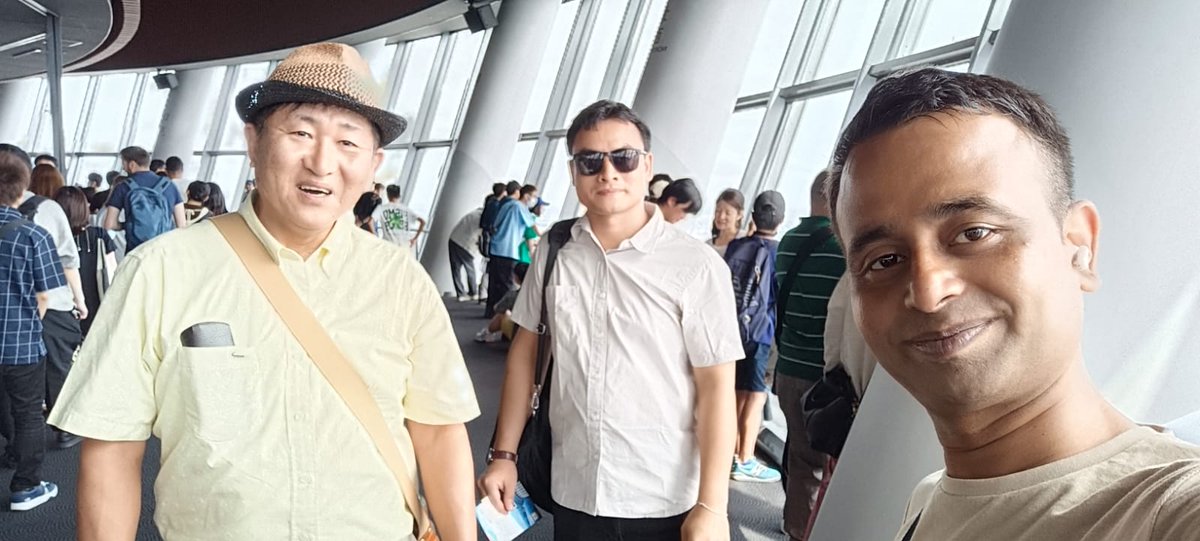 roy_jabi's tweet photo. At the Tokyo Skytree.. https://t.co/AN5XW8fTZz