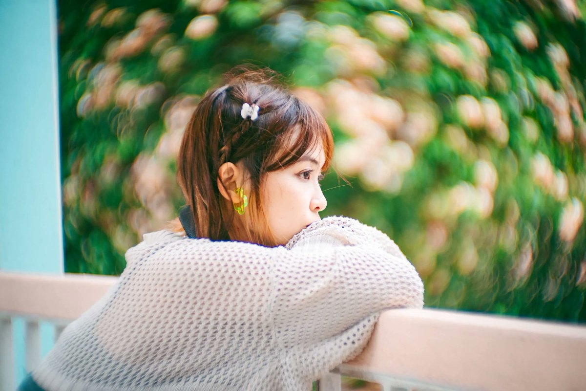 lomography's tweet photo. Hong Kong-based Photographer Nathan recently tried out the #Petzval80.5 Bokeh Control Art Lens to capture unique and dreamy portraits. In this interview, he shares the results and gives us some tips for portrait photography. Read on #Lomography: https://t.co/iJaJEhAXB7 https://t.co/IytAecf6OQ