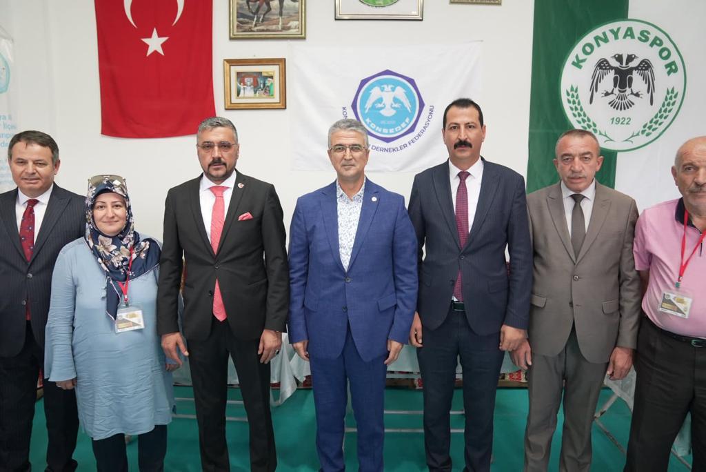 AlpDoganMHP's tweet photo. MHP Genel Başkan Yardımcımız, Erzurum Milletvekilimiz Prof. Dr. Sn. Kamil Aydın ve MHP MYK Üyemiz Sn. Seçkin Odabaşı ile birlikte, Etimesgut Belediyesi'nin düzenlediği festival kapsamında Türk Dünyası'nın dört bir yanından gelerek stand açan hemşehri derneklerini ziyaret ettik. https://t.co/o373pZ1qCr