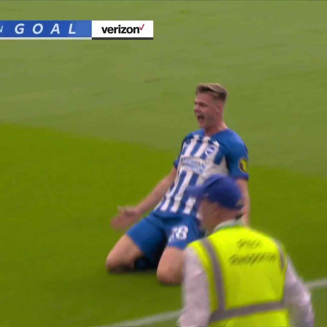 Evan Ferguson smashes it into the net to open the scoring for Brighton!📺 @nbc and @peacock