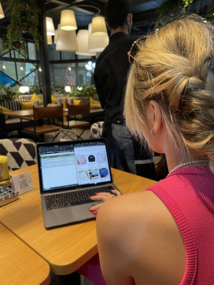 Etsy bir kadın girişimci daha kazandı , ürün araştırması yapıyoruz , sonrasında excell döküp tedarikçi bulup , Özelleştirmesini yaparak listelerimi açıcaz 🤩🤩 #etsy #etsyseller #etsyhandmade