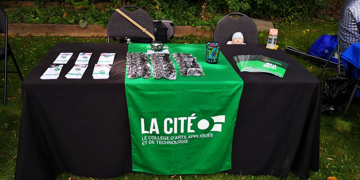 BBQ communautaire du African Developpment Network et la @coopontario ! 
Venez nous joindre, réseauter, dancer, jouer et manger!