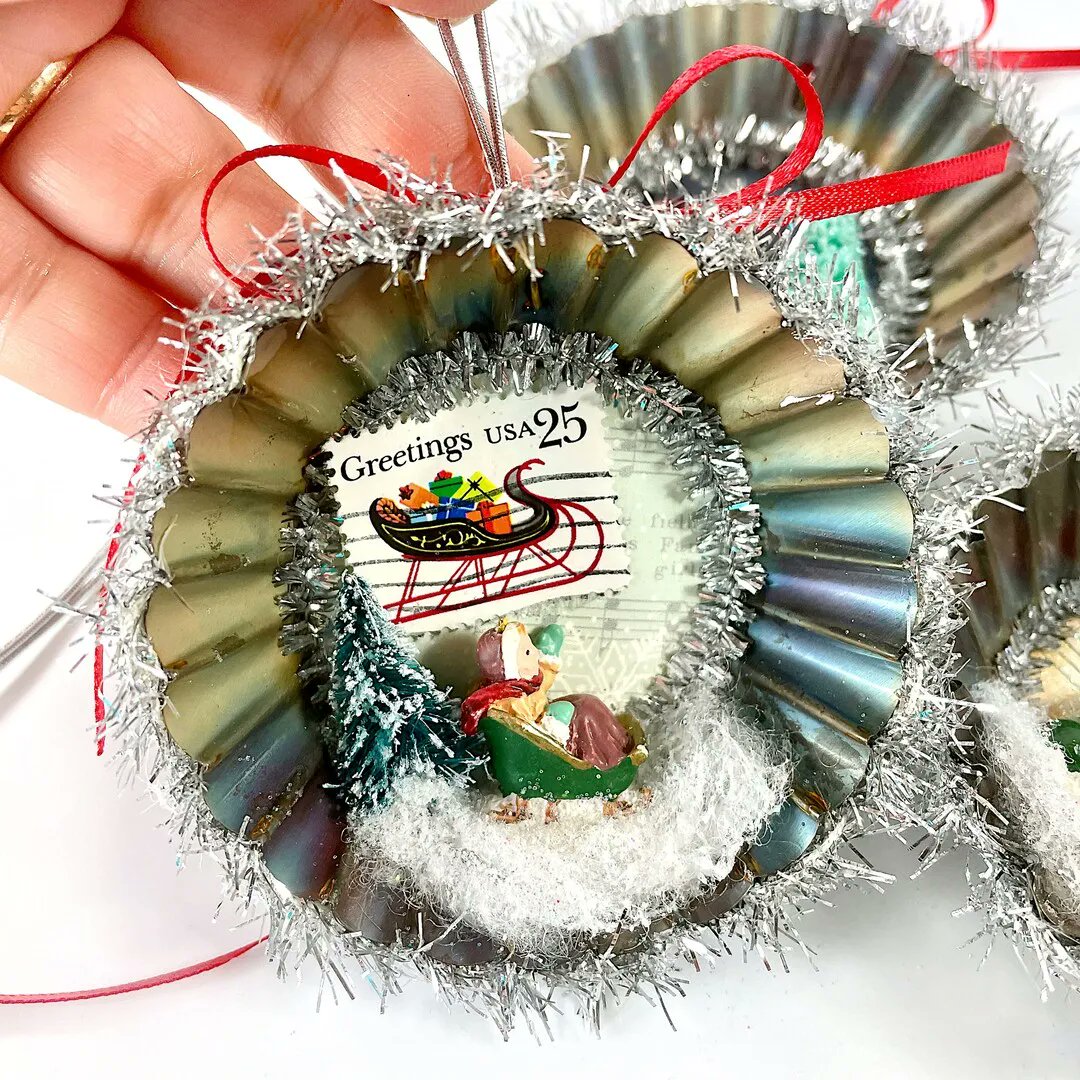 BluKatDesign's tweet photo. Retro Style Ornaments Rustic Tin Decorations - Etsy https://t.co/iBfJmLsPD2 #shopetsy #realhandmade https://t.co/Lj4ax9ALNC
