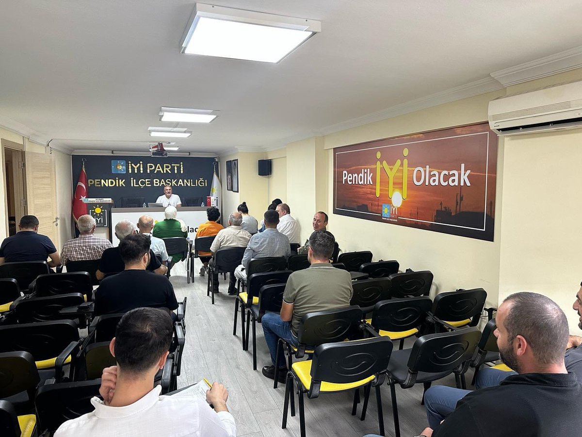 pendikiyiparti's tweet photo. İlçe Bşk. Süleyman Turan liderliğinde, Pendik Bld. Meclis Üyemiz Yılmaz Saraç’ın katılımıyla İlçe Divan Kurulu Toplantımızı gerçekleştirdik. 

Yerel Yönetimlerden Sorumlu İlçe Bşk. Yrd. Turgay Yılgın’ın, Pendik Bld. Meclis Üyeliğini tebrik eder, ilçemize hayırlı olmasını dileriz. https://t.co/usa6BoVYFr