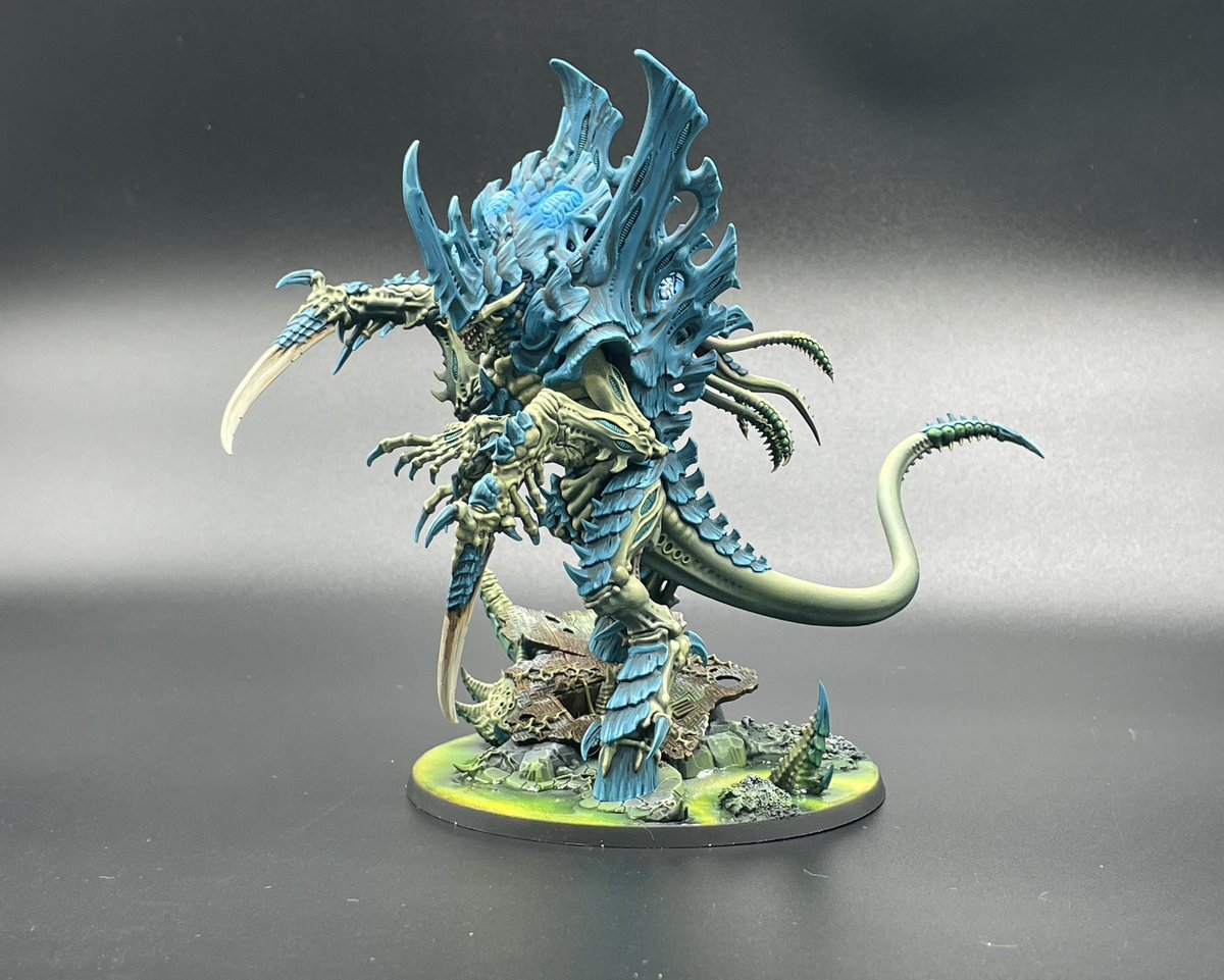 WarHamWorkshop's tweet photo. New Tyranids are dropping!

@jfdubeau got the opportunity to paint up a few for his swarm.

But check out our unboxing video to see what you can expect from these kits.

#AdWIP 
#New40k
#WarhammerCommunity 

https://t.co/jNLBqskGv3 https://t.co/YaCB5VWiKi
