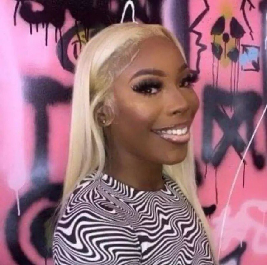ninaturner's tweet photo. Rest In Power, Ta’Kiya Young.

There MUST be accountability for this senseless police killing of a 21-year-old pregnant woman.

The punishment for shoplifting is not death — absolutely ridiculous. https://t.co/swX8zopoPz