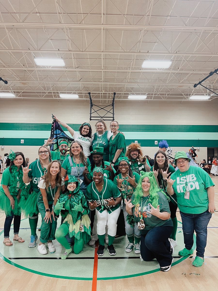 MissLeiendecker's tweet photo. House Rally days will always be my FAVORITE! Yesterday was magical and watching a student from each grade level be recognized for standing out and going above and beyond while getting to have their parents there melted my heart!π #rcahousesystem #ceisibindi #readyforthenextphase https://t.co/ZolbTSNEgM