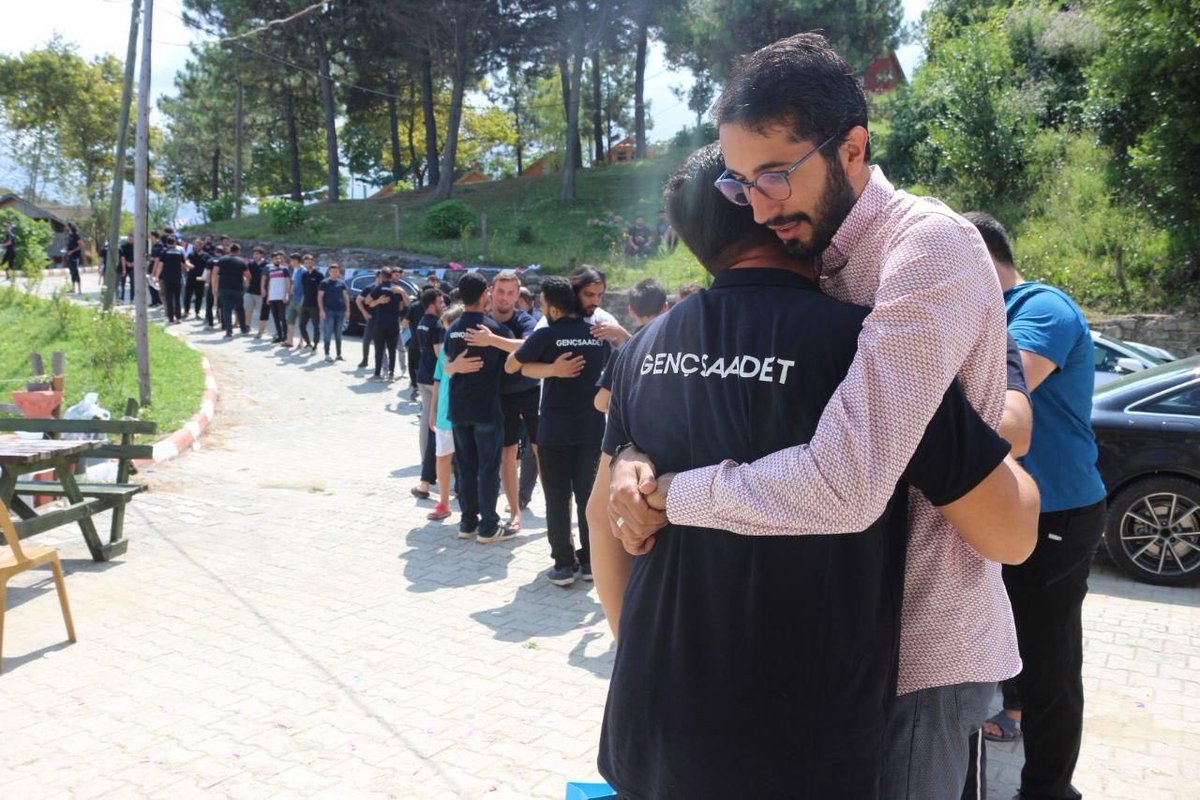 akadirkaraduman's tweet photo. Değerli Arkadaşlarım,

Milli Görüş şuuruyla, büyük bir inanç ve azimle çalıştığım Gençlik Kolları Genel Başkanlığı vazifesini bugün itibariyle devretmiş bulunuyorum. https://t.co/MlMcdqdyNH