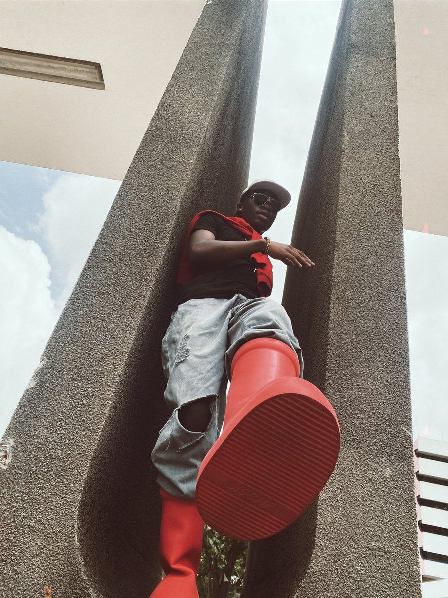 baldboy_t's tweet photo. What’s happening?🐸📍 https://t.co/tTfXuJgVR8