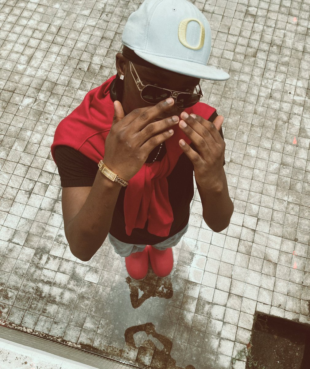 baldboy_t's tweet photo. What’s happening?🐸📍 https://t.co/tTfXuJgVR8