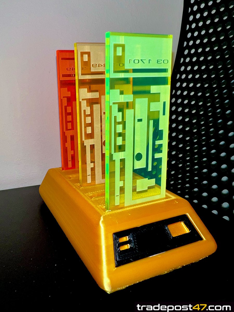 CuproDraco's tweet photo. #StarTrek #FederationOfPlanets #Isolinear #Chips #1701 #Decoration #Lasergravur #3DPrint https://t.co/jwEQxLyYkB