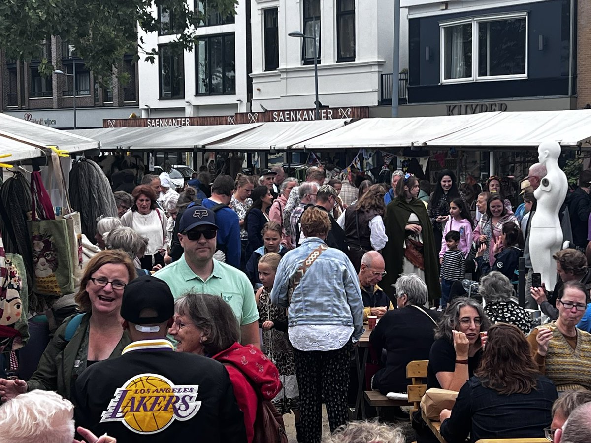 ‘Tegendraads uit de bocht’ - een uniek evenement in de Zaanbocht  trekt liefhebbers van draad en wol uit heel Nederland naar Wormerveer