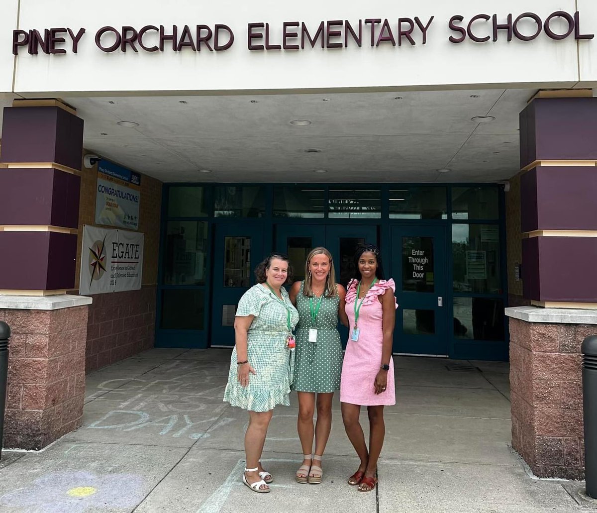 POESAACPS's tweet photo. What a great first week of school!! 💚 https://t.co/AQ3XApB7tb