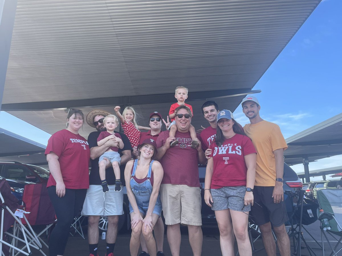 TheJenArmstrong's tweet photo. Home opener 2023 - Let’s go Owls! #TempleTUFF @TempleOwls https://t.co/akdEgKop99