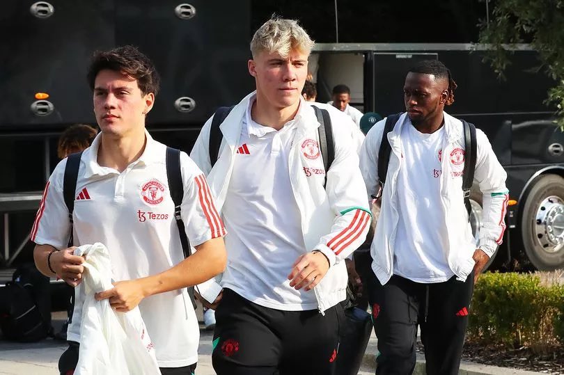 UtdPlug's tweet photo. Rasmus is ready ✅🔴 https://t.co/AHft3lhPlo