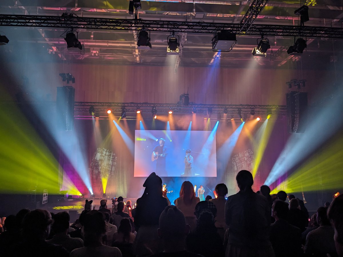 #Connichi2023 Festsaal hat schon sehr coole Lichter