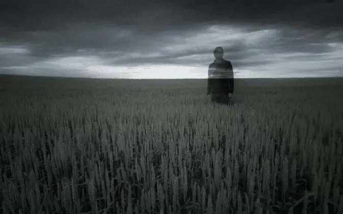 Orion Williamson was a farmer who disappeared in front of several human witnesses in July of 1854. He was walking on his own farmland in Selma, with his wife and a few family members in sight of him on the farmhouse’s front porch.

#horror #folklore #MYSTERY