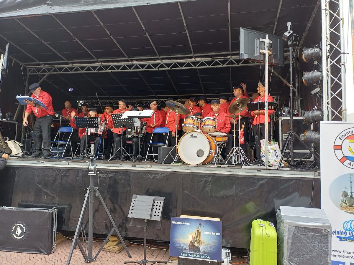 ShantykoorAlm's tweet photo. Het was een schitterend SHANTYFESTIVAL -Zomer in Haven- Almere Haven, iedereen heeft genoten!
#muziekconcert #watersport #concert #strand #strandleven #strandvakantie #evenementen #muziekfeest #muziek #zomervakantie #almerehaven #promenadealmerehaven #zomerinhaven https://t.co/4iYosdXXE0