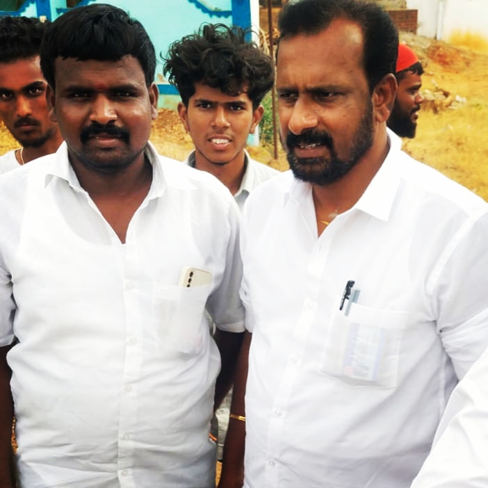 perumperum2's tweet photo. நேற்று புலித் தேவர் ஜெயந்தி விழாவில் என் அண்ணனுடன் https://t.co/Srv8nN9FC3