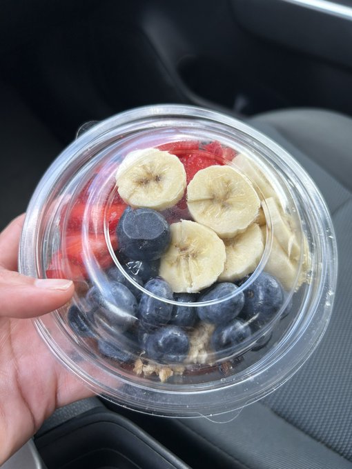 Someone please explain to me how this a&ccedil;a&iacute; bowl was $11 wtf https://t.co/HApIcHjD0c<a href="/tag/throne"class="tags"><span>#throne</span></a><a href="/tag/wishlist"class="tags"><span>#wishlist</span></a>