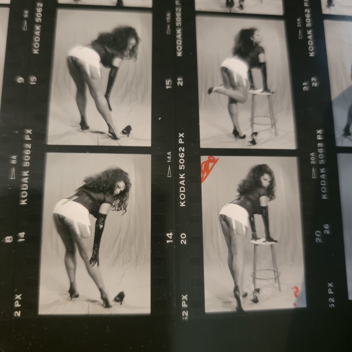 VanessadelRio's tweet photo. Don't remember who took these but I kind of really like them have a fun weekend my sweetnesses 💚💋🌹😎 https://t.co/IPv8t6H8ZZ