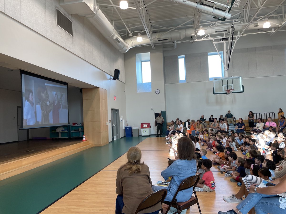 IrelandSeverine's tweet photo. Great Assembly to introduce the Staff to the students ⁦@awtyintlschool⁩ #awtylearns https://t.co/X6BGmttxcP