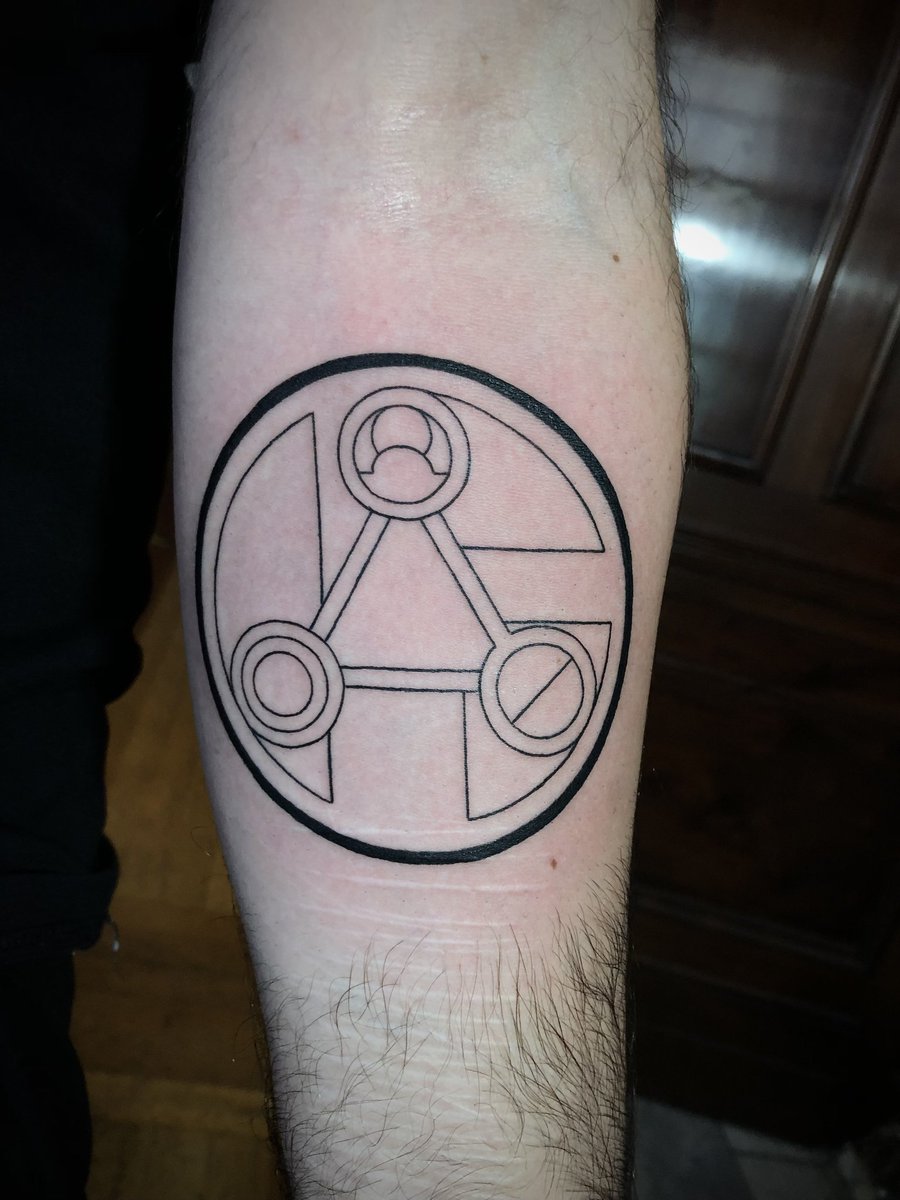Got my first tattoo today and I couldn't be more in love with it

Wanted to give a big shout out to <a href="/ItsDaniCarr/">Dani Carr</a> <a href="/CriticalRole/">Critical Role</a> <a href="/matthewmercer/">Matthew Mercer</a> <a href="/Marisha_Ray/">Marisha Ray</a> <a href="/executivegoth/">Taliesin Jaffe</a> for the artwork, the world of Exandria and the passion and creativity ya'll pour into what you do