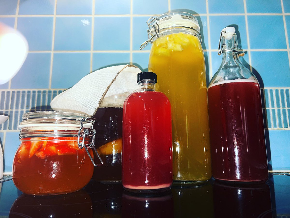 Jayney_M's tweet image. Kombucha 🍵 #booch #kombucha #fermenting #scoby #tea #fruity #healthy #messycook #lovelife