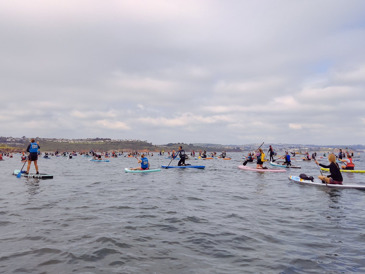 TrickSteven's tweet image. Great Big Paddle Parade at Torbay today lovely to be paddling with 800+ other SUPers along the beautiful English Riviera. #SUP #Devon #paddleboarding