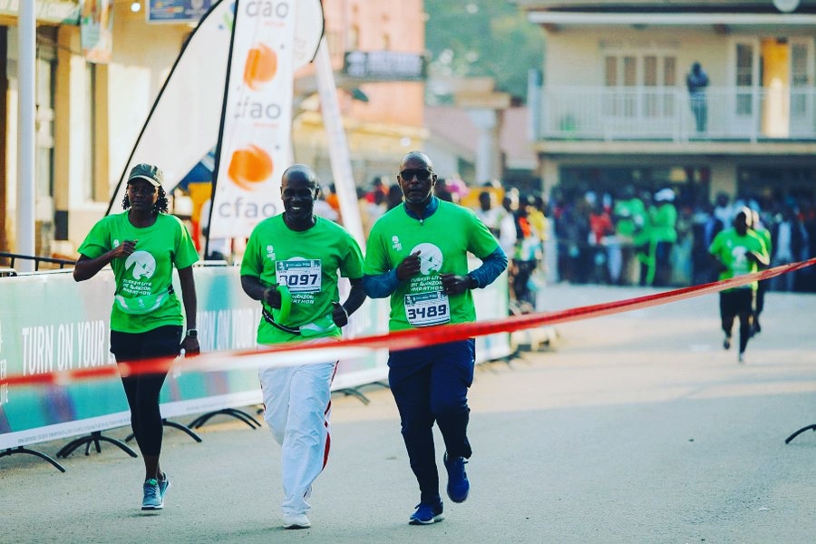 MauriceMugisha's tweet photo. My very first @RwenzoriMarathn, won't be my last, quite the experience in this extremely hot Kasese. Job well done @wekesa_amos and team, promoting Uganda's gem - Rwenzori. #TuskerLiteRwenzoriMarathon https://t.co/DVVuXktBtG