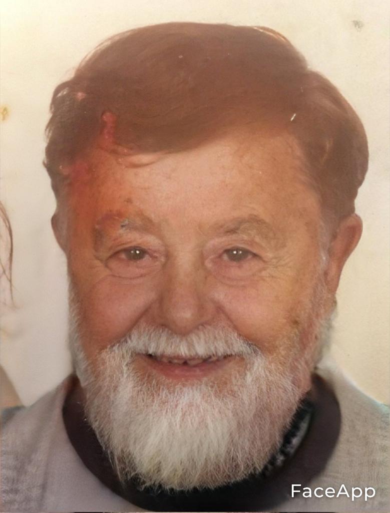 franbesi's tweet photo. @polispol Igualitos @polispol nunca te han dicho que le tiras un aire a Robin Williams? https://t.co/rzow8FzFTf