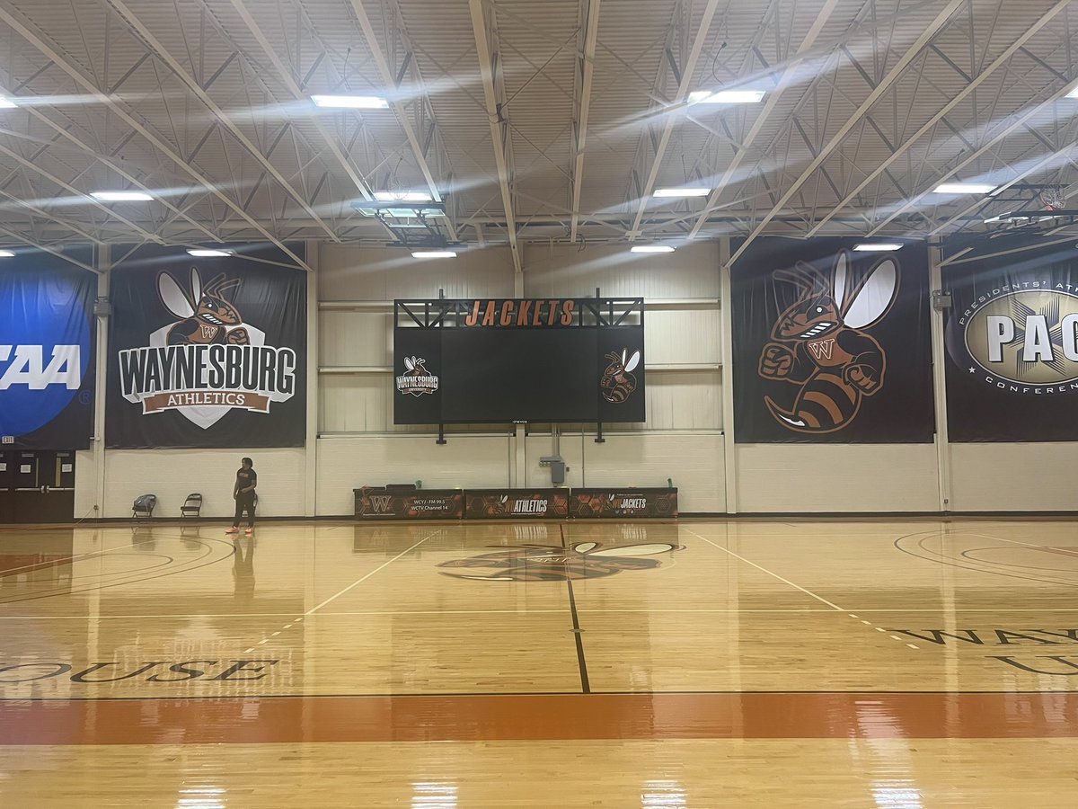 iammeechh's tweet photo. Blessed to receive a offer from Waynesburg University AGTG🧡🖤 @WaynesburgMBB https://t.co/zwbCEaHxqi