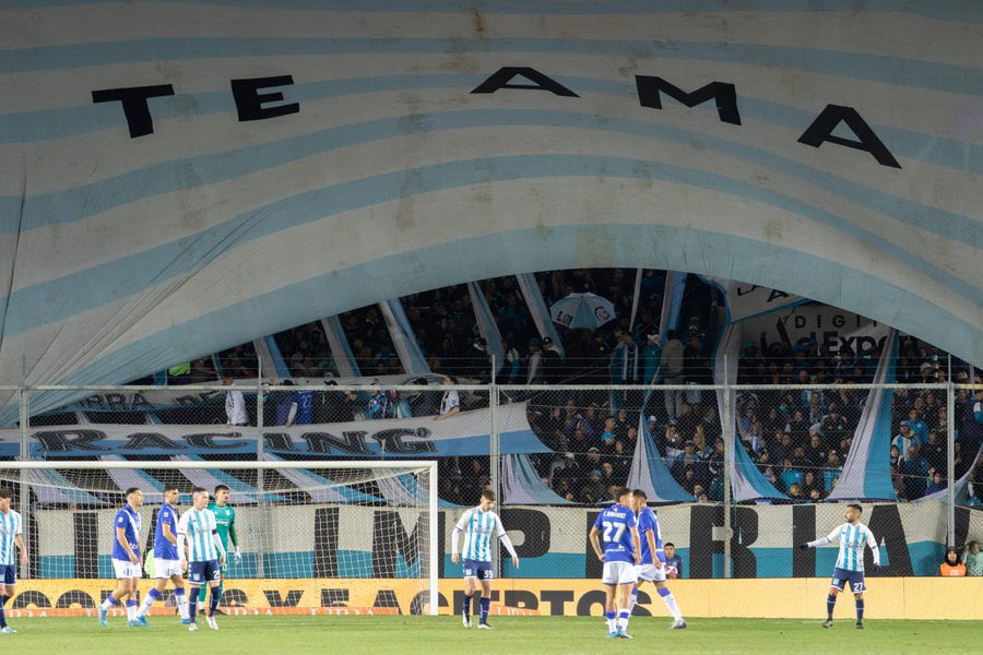lanumeroo1's tweet photo. Siempre estaremos Racing 🇸🇲 https://t.co/S8bPaqiPTe