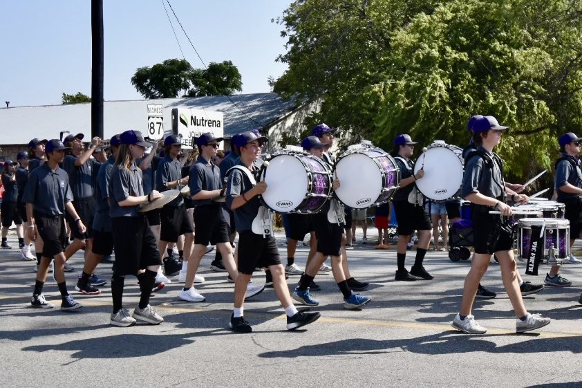 Drtprice's tweet photo. Everyone loves a parade—and our high schools showed up today and made us proud!  We are Boerne ISD! https://t.co/fF8ceWawc2