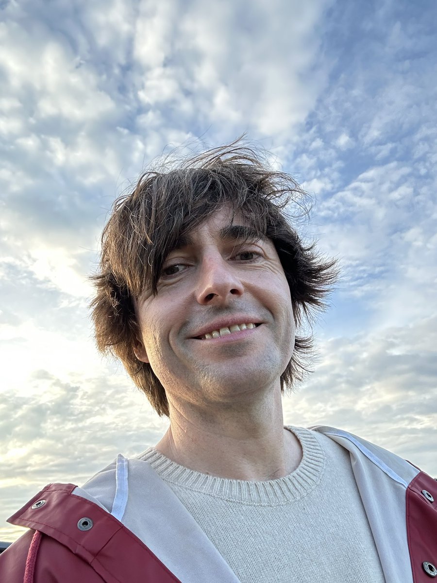 Danny Robins tweet media